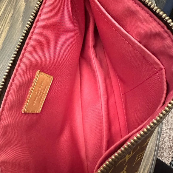 Louis Vuitton Monogram Lorette - Picture 7 of 12